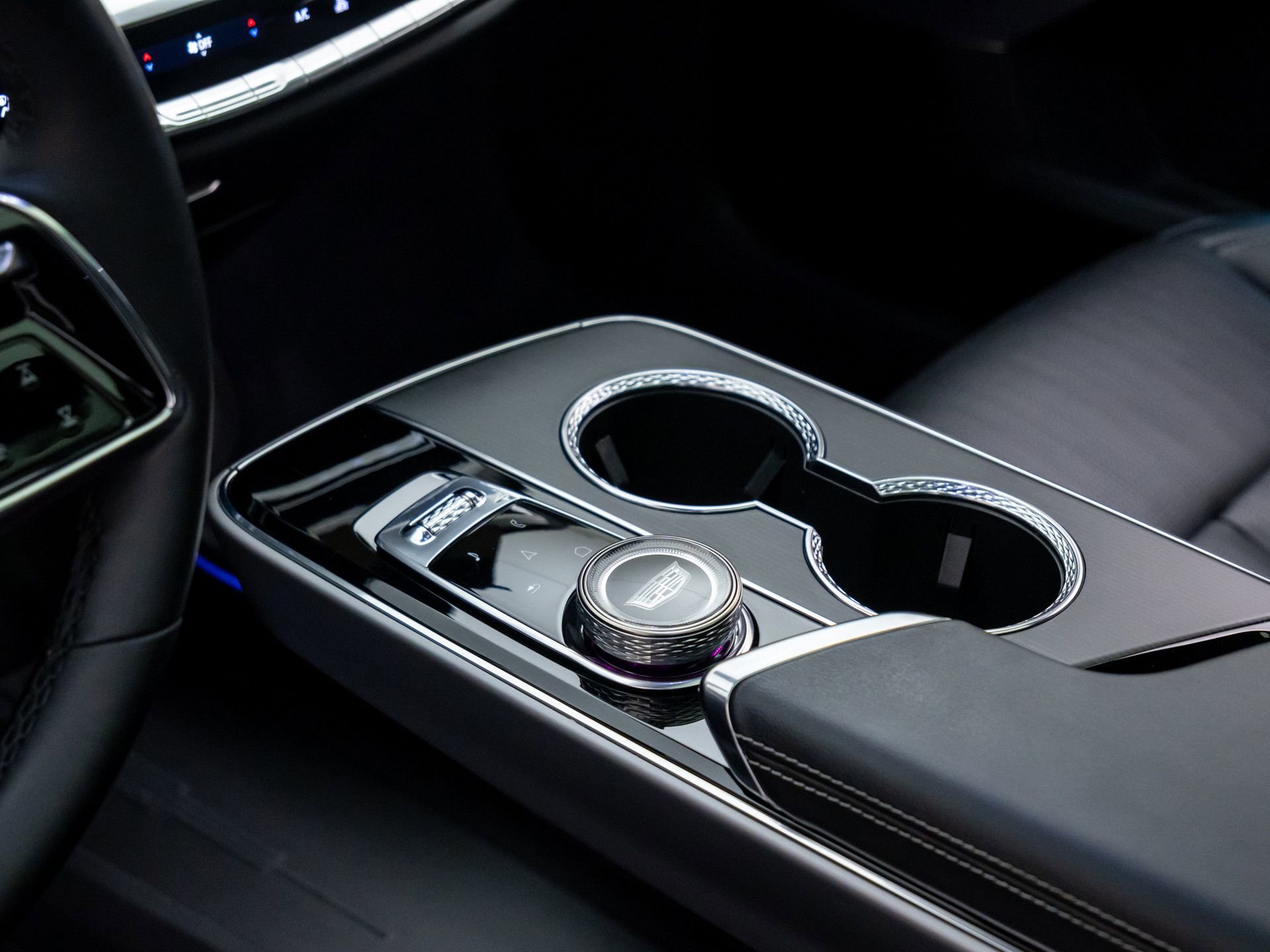 Certified 2025 Cadillac Lyriq Luxury w/ LPO, Floor Liner Package image 14