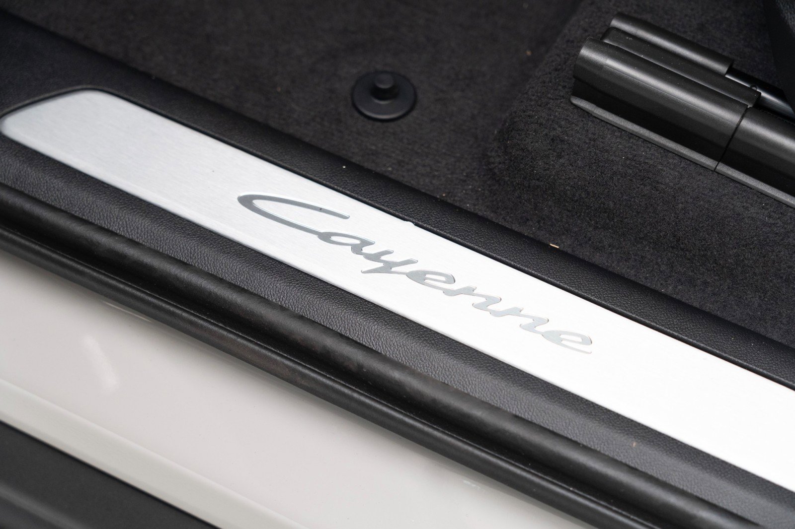 New 2025 Porsche Cayenne image 14