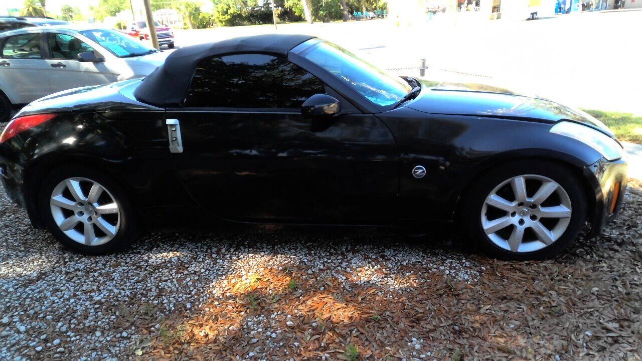Used 2005 Nissan 350Z Touring RWD image 1