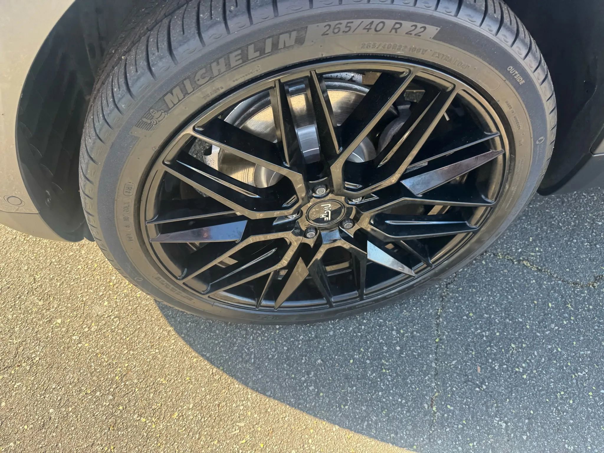 Used 2017 Land Rover Range Rover Sport HSE image 9