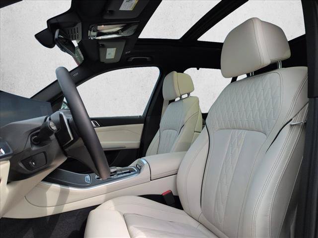 Used 2024 BMW X5 xDrive40i w/ Executive Package AWD/4WD image 16