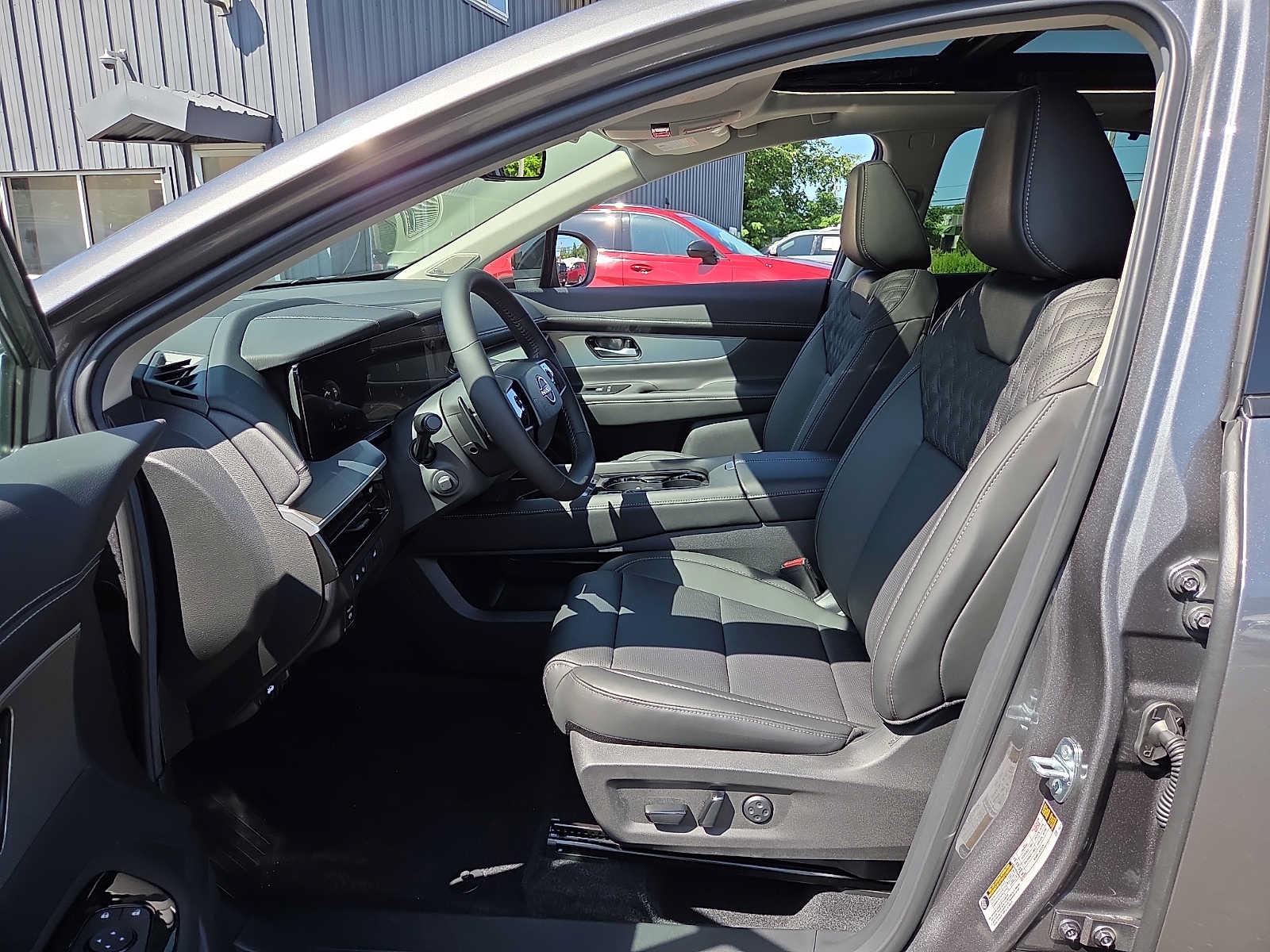 New 2026 Nissan Murano Platinum w/ Cargo Package AWD/4WD image 9