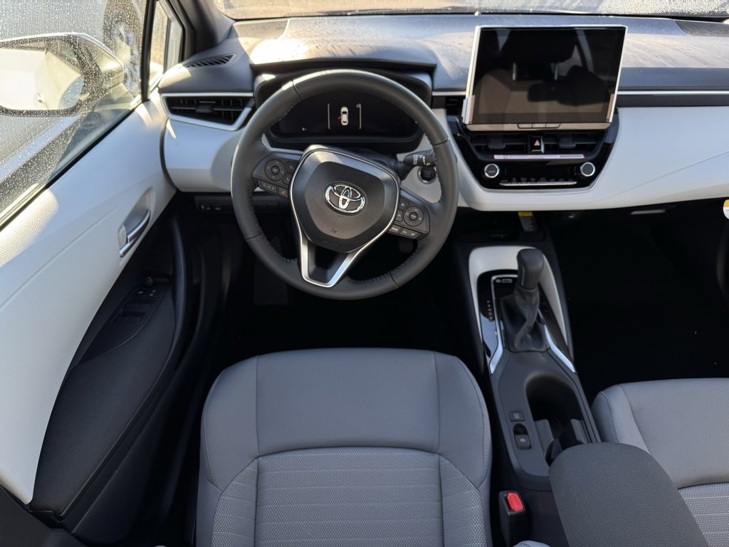 Used 2026 Toyota Corolla SE image 6