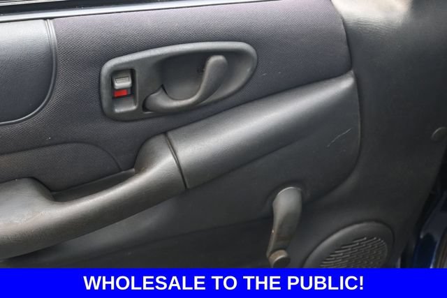 Used 2003 Chevrolet S10 Pickup LS w/ LS Preferred Equipment Group RWD image 12