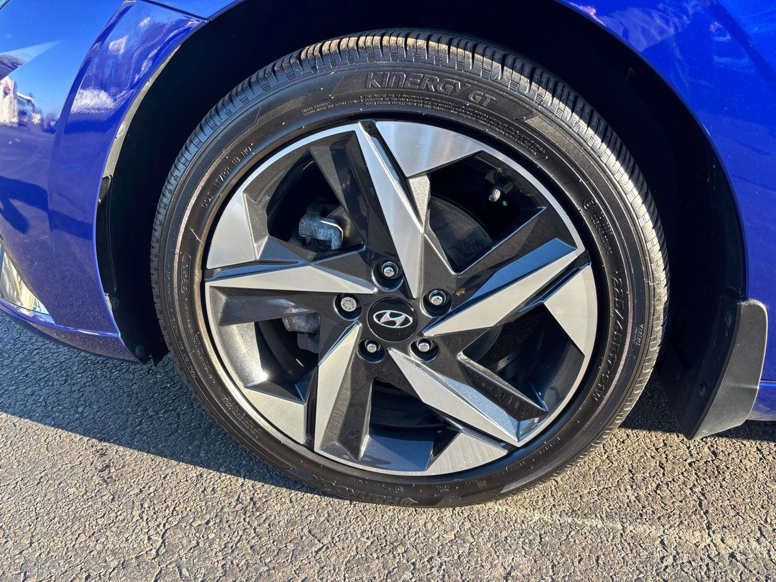 Certified 2023 Hyundai Elantra Limited w/ Cargo Package image 6