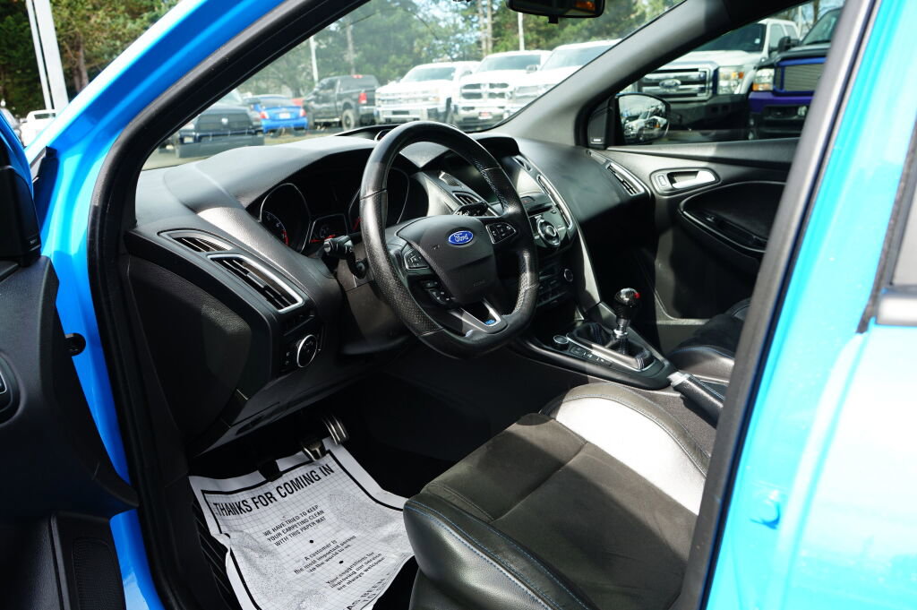 Used 2017 Ford Focus RS image 16