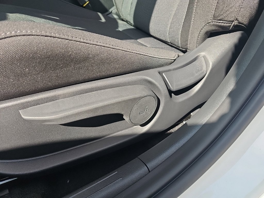 New 2026 Hyundai Elantra SE FWD image 14