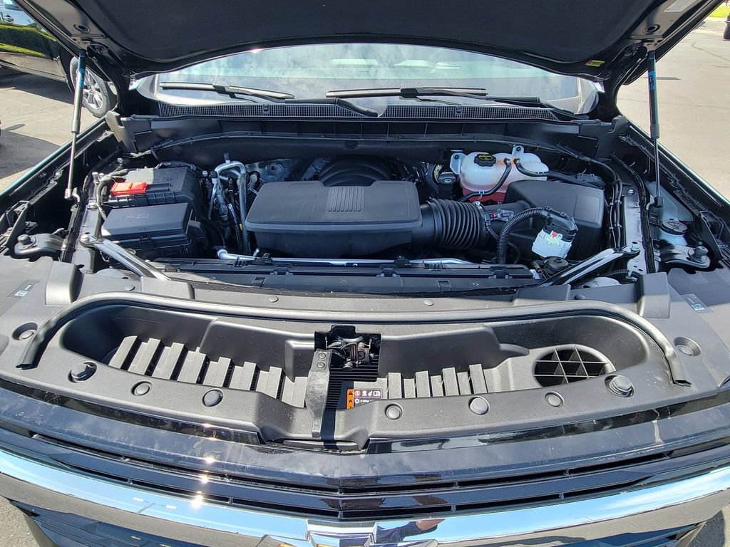 Used 2026 Chevrolet Tahoe LS RWD image 29