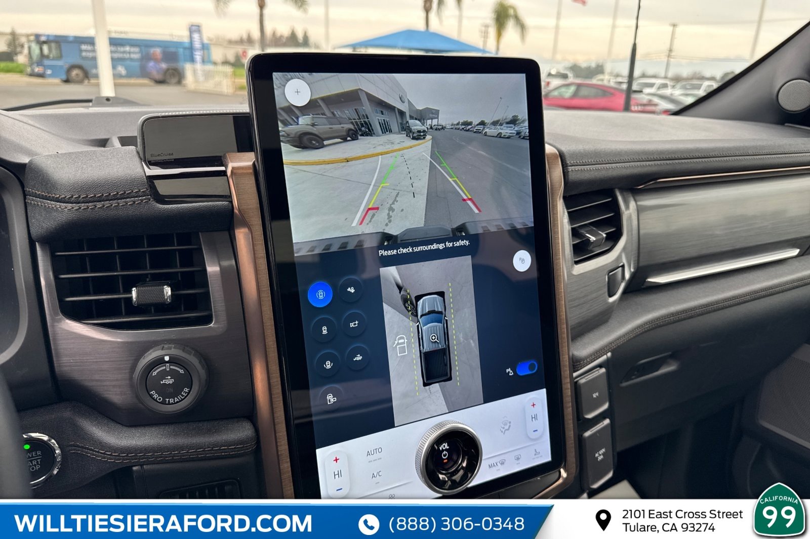 Used 2025 Ford F150 Lightning Lariat image 14