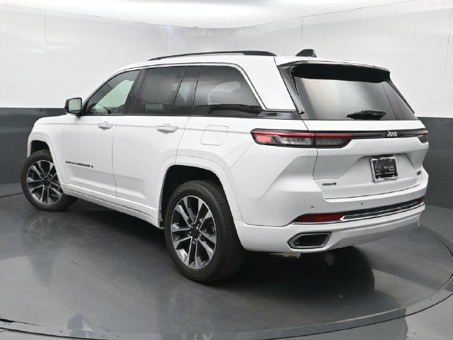 Used 2024 Jeep Grand Cherokee Overland w/ Trailer Tow Package AWD/4WD image 4