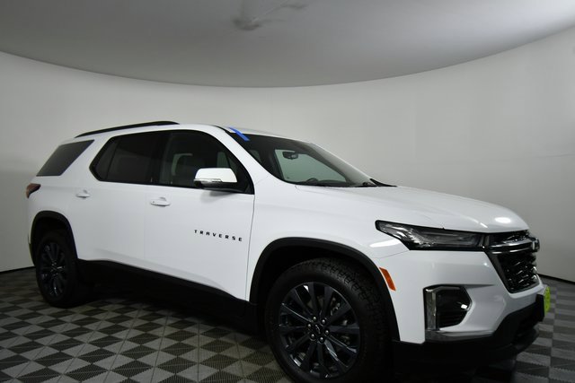 Used 2023 Chevrolet Traverse RS image 9