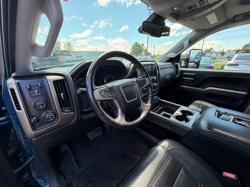 Used 2017 GMC Sierra 2500 Denali w/ Duramax Plus Package AWD/4WD image 21