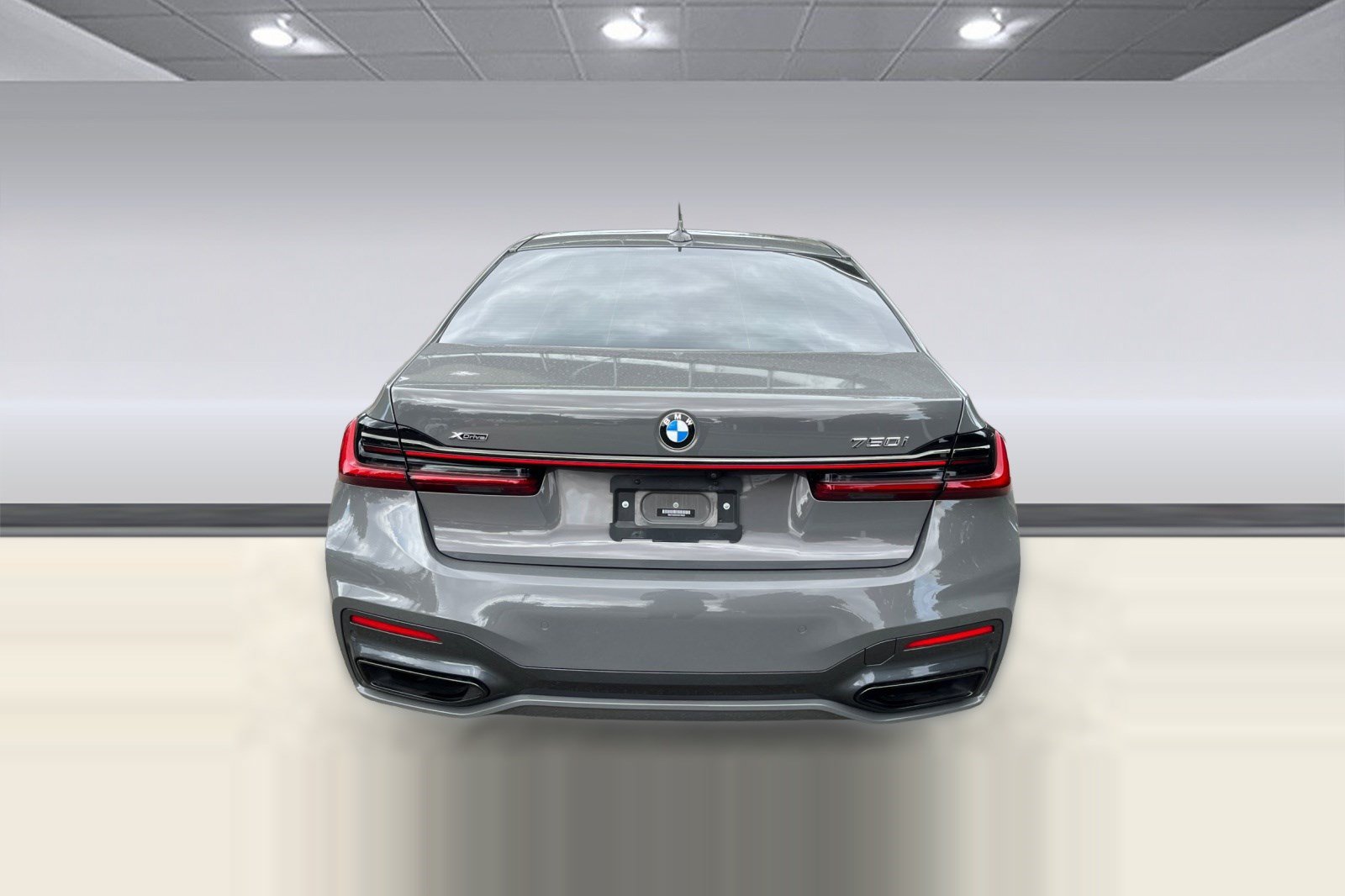 Used 2021 BMW 750i xDrive w/ Executive Package AWD/4WD image 5