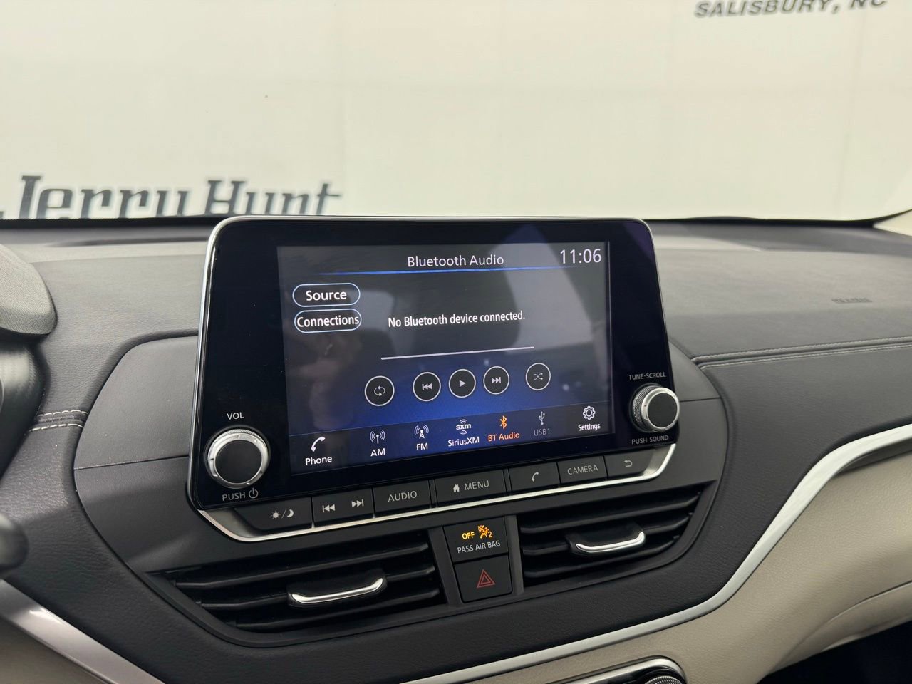 Used 2022 Nissan Altima 2.5 SV w/ SV Premium Package image 16