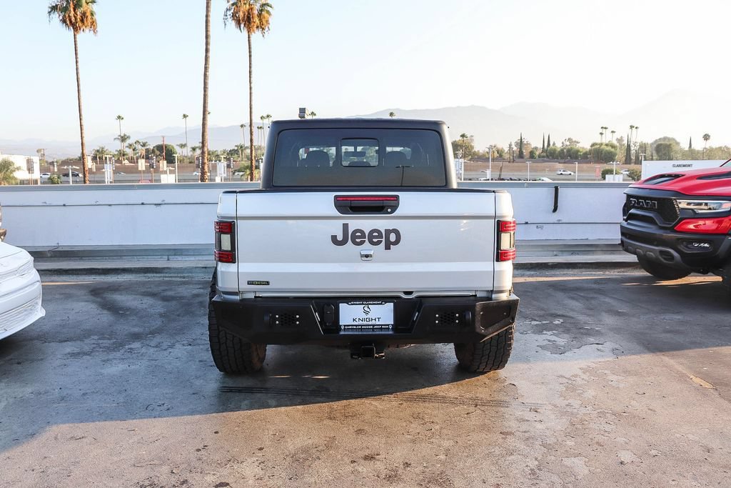 Used 2022 Jeep Gladiator Rubicon w/ Trailer Tow Package AWD/4WD image 8