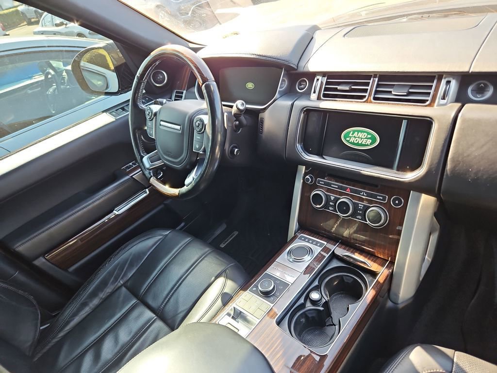 Used 2016 Land Rover Range Rover HSE image 8