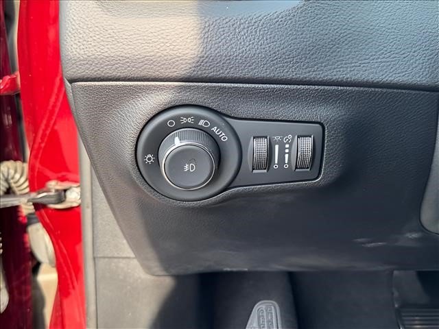 Used 2021 Jeep Compass Latitude w/ Convenience Group FWD image 18