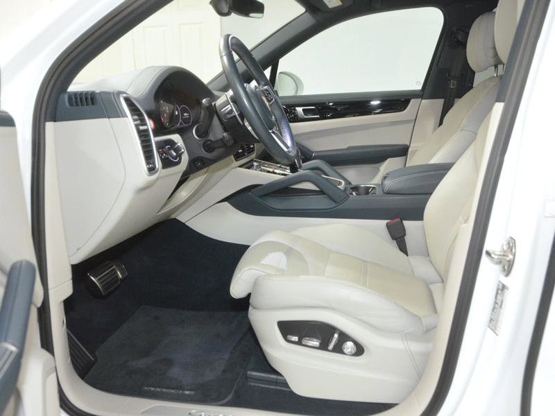 Used 2019 Porsche Cayenne S AWD/4WD image 17