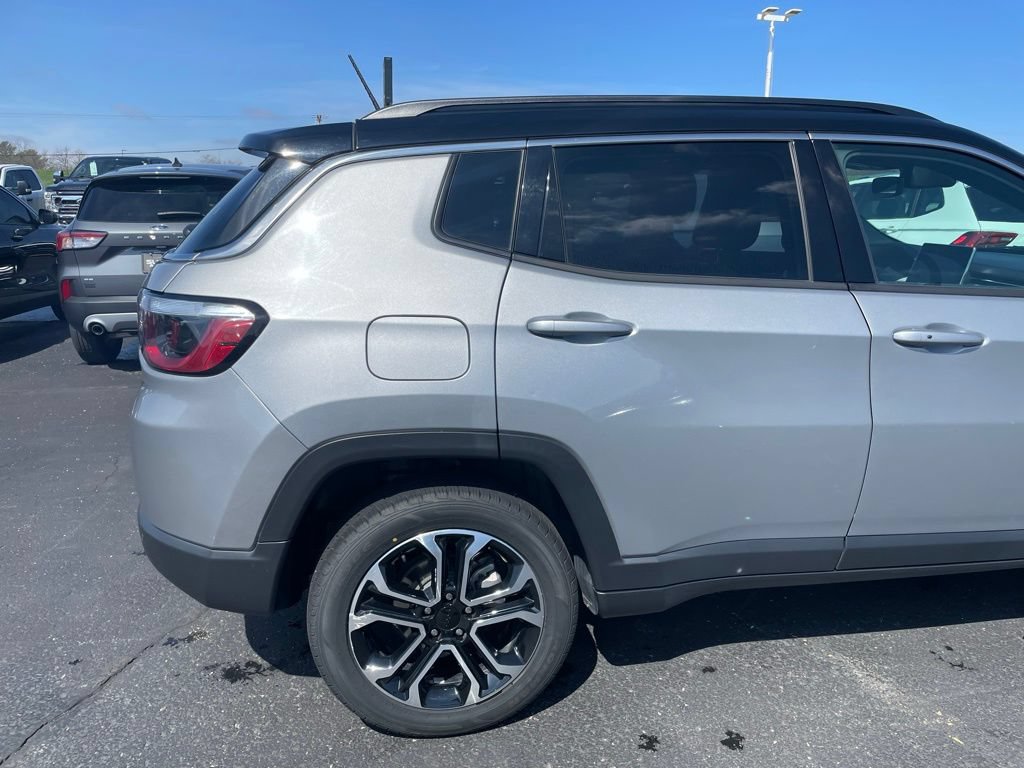 Used 2023 Jeep Compass Limited AWD/4WD image 26