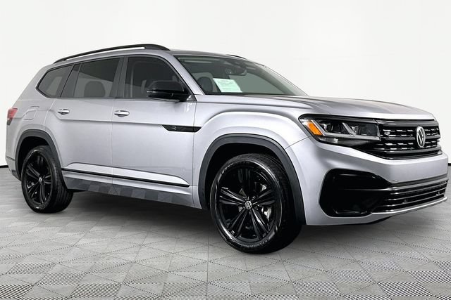 Used 2023 Volkswagen Atlas SEL R-Line AWD/4WD image 3