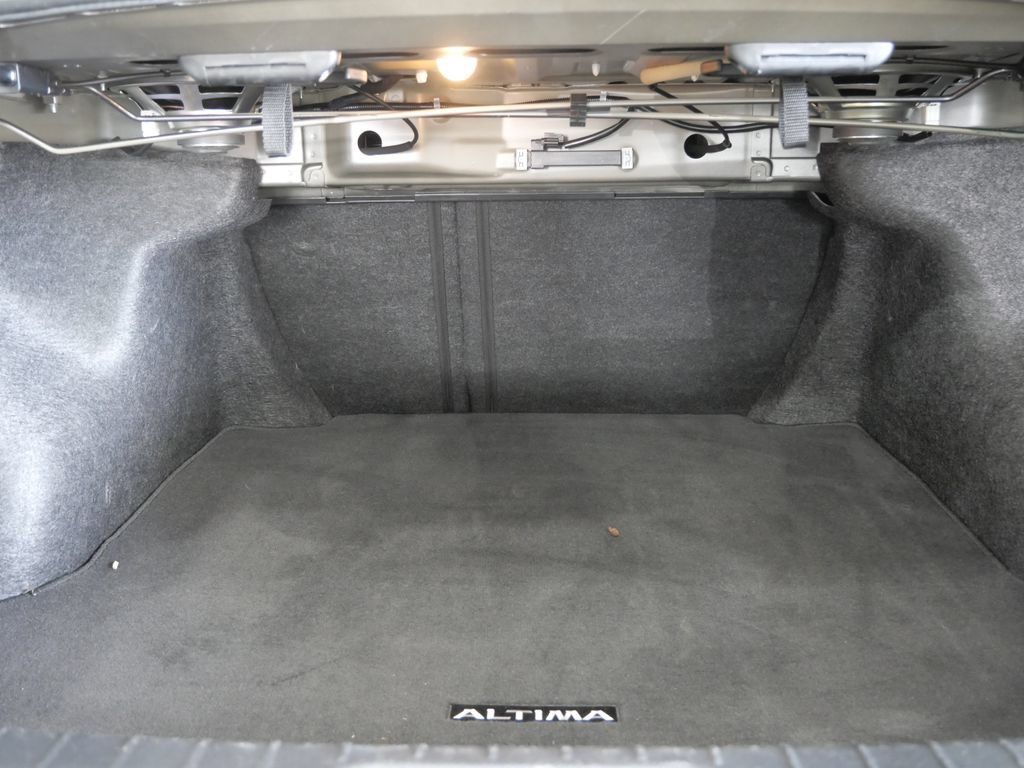 Used 2024 Nissan Altima 2.5 SR FWD image 23