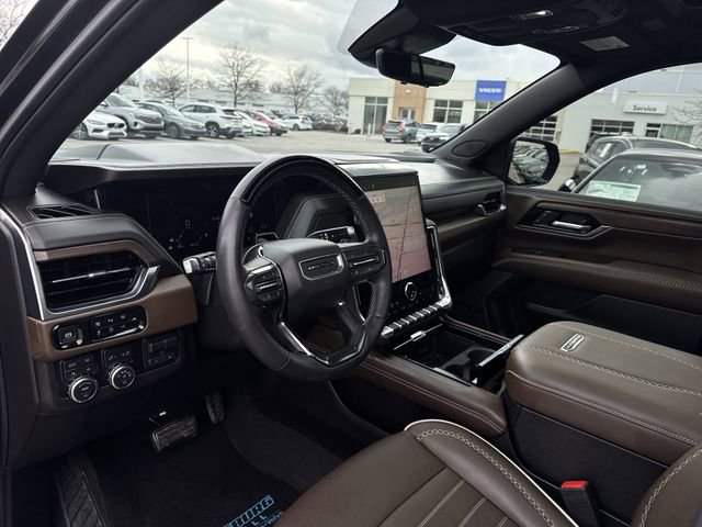 Used 2025 GMC Yukon Denali Ultimate w/ LPO, Floor Liner Package image 10