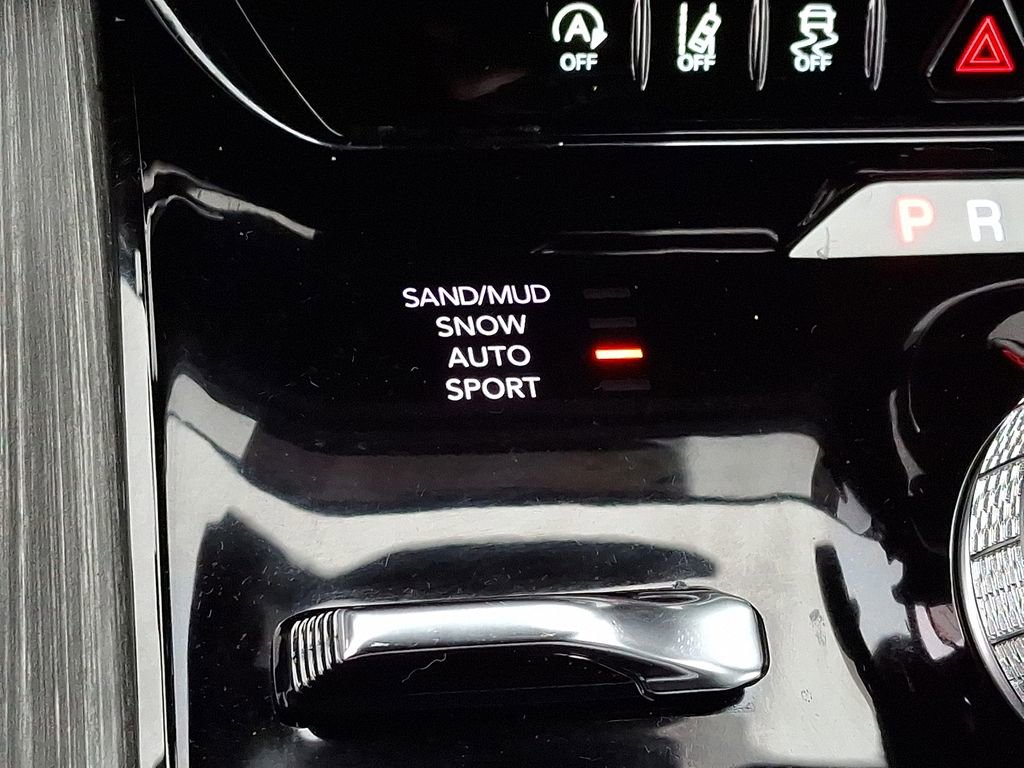 Used 2024 Jeep Wagoneer Series III image 30