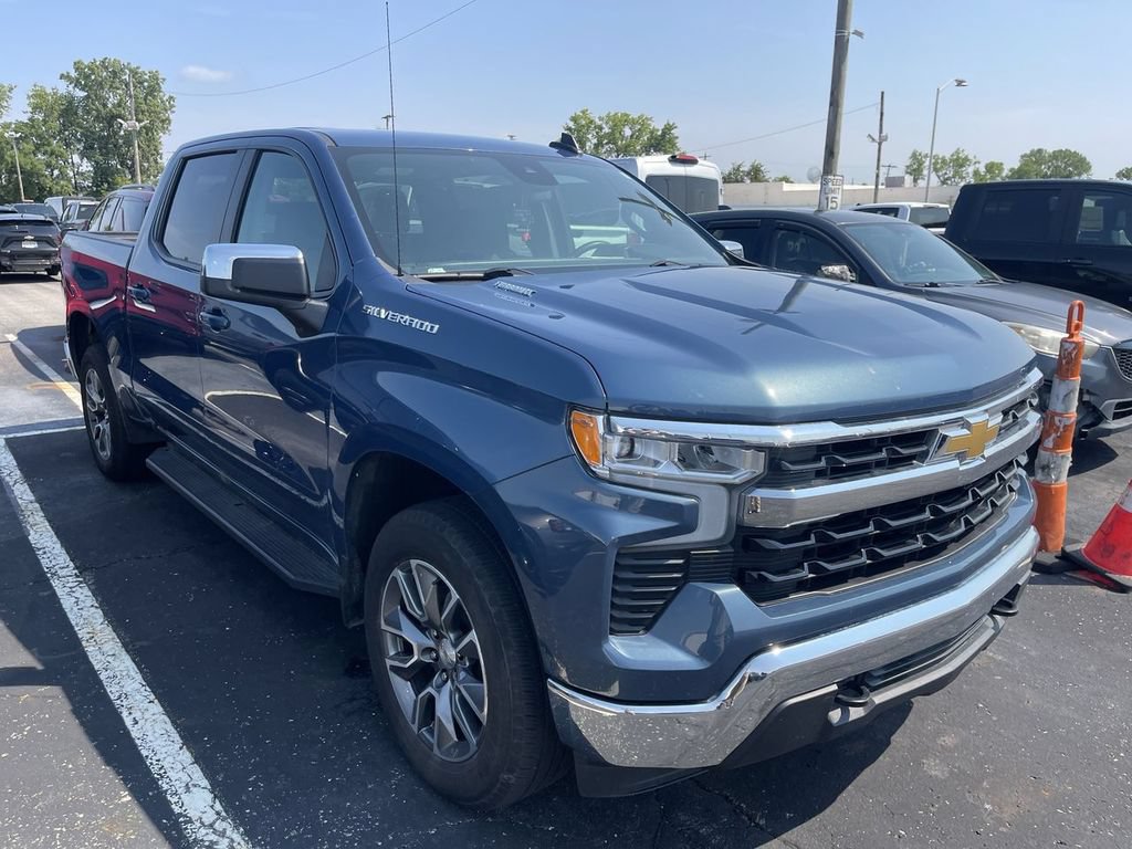 Used 2024 Chevrolet Silverado 1500 LT AWD/4WD image 13