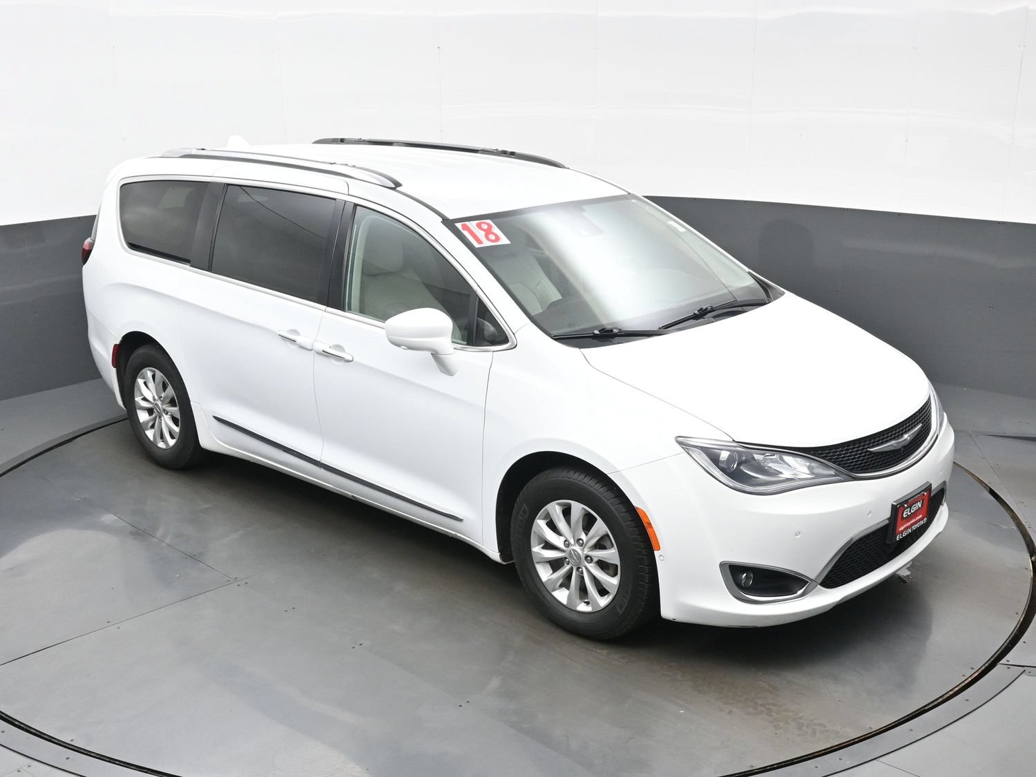 Used 2018 Chrysler Pacifica Touring-L Plus w/ Advanced Safetytec Group FWD image 36