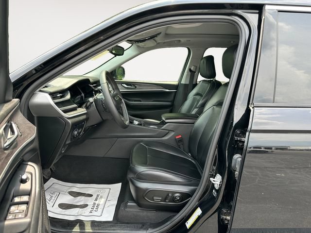 Used 2024 Jeep Grand Cherokee Limited 4xe AWD/4WD image 9