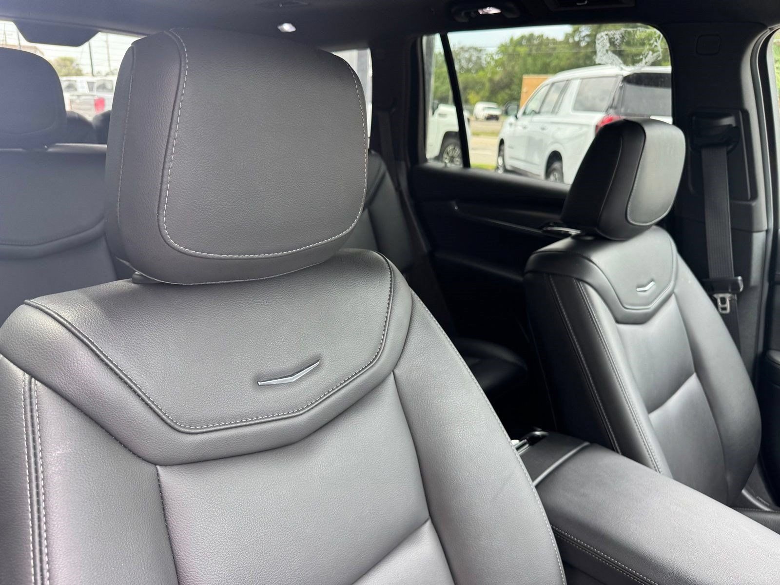 Certified 2024 Cadillac XT6 Luxury w/ LPO, Floor Liner Package AWD/4WD image 28