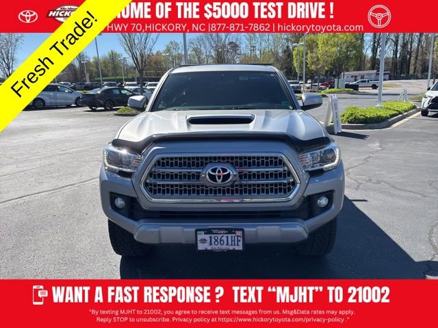 Used 2017 Toyota Tacoma TRD Sport w/ Tow Package image 5