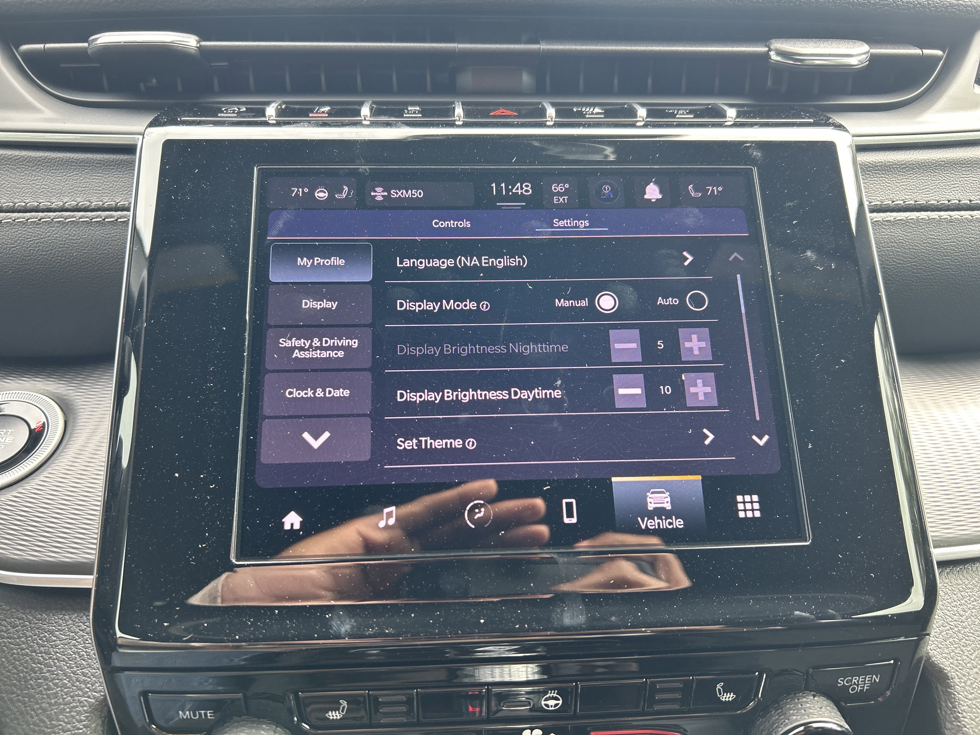 New 2025 Jeep Grand Cherokee Altitude image 32