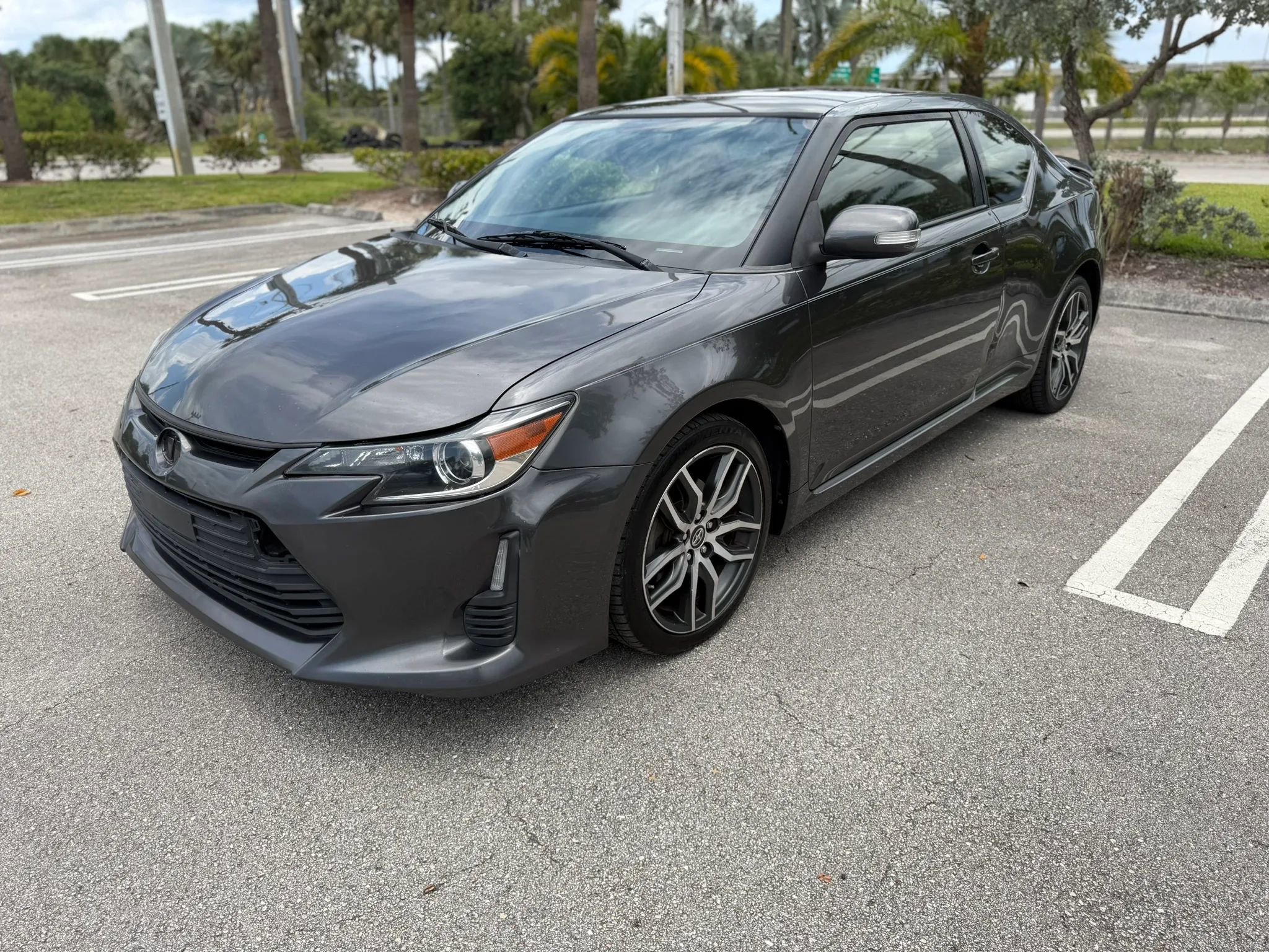 Used 2014 Scion tC FWD image 3