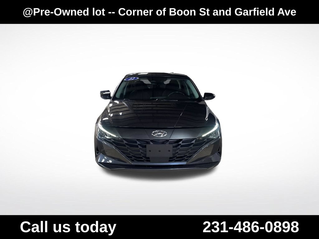 Used 2022 Hyundai Elantra SEL w/ Convenience Package FWD image 8