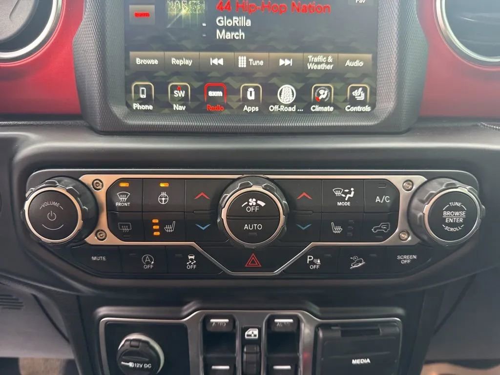 Used 2019 Jeep Wrangler Unlimited Rubicon w/ Dual Top Group AWD/4WD image 34