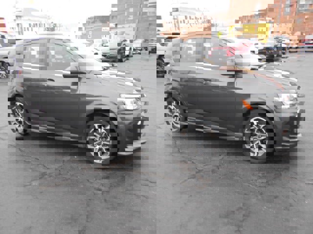 Used 2019 Chevrolet Sonic LT w/ Convenience Package image 4