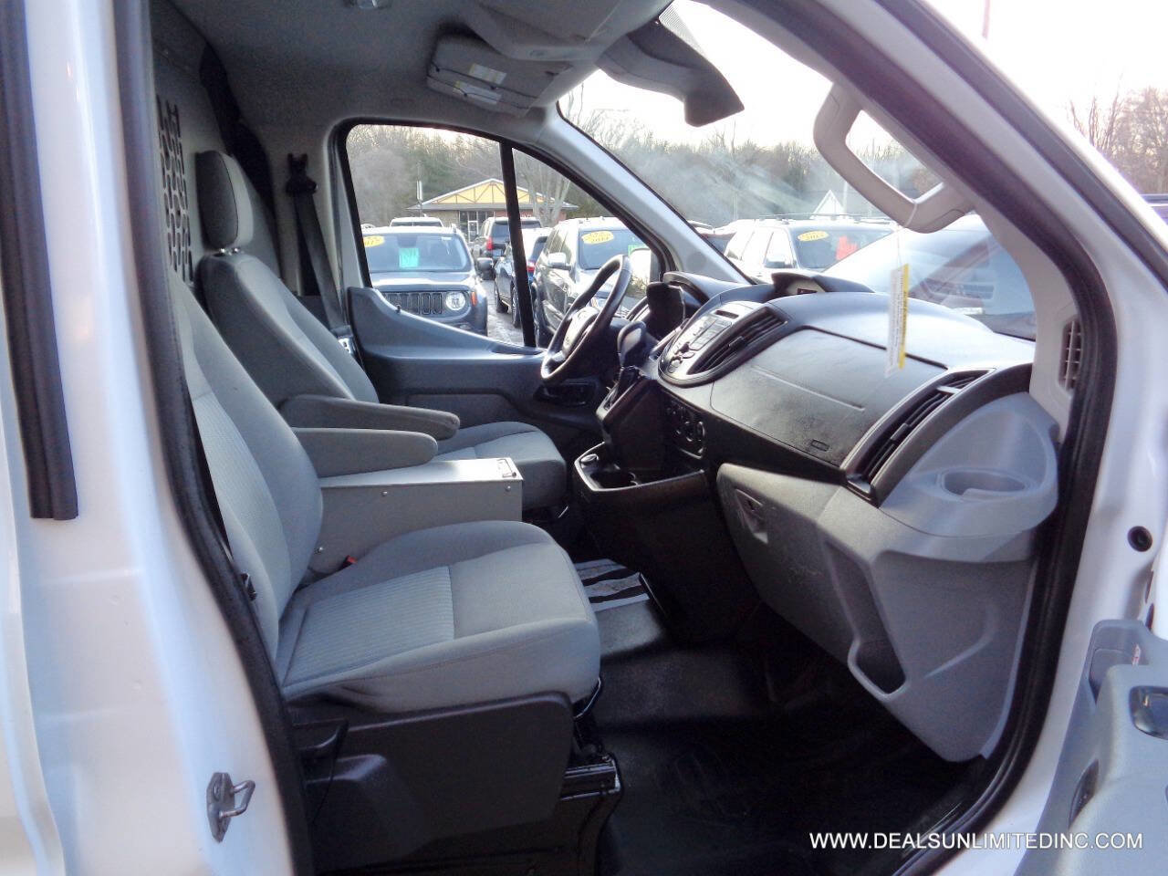 Used 2019 Ford Transit 250 130 Low Roof image 22