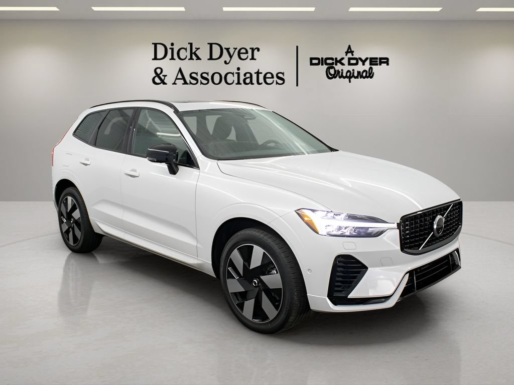 New 2024 Volvo XC60 T8 Plus w/ Protection Package Premier video 1