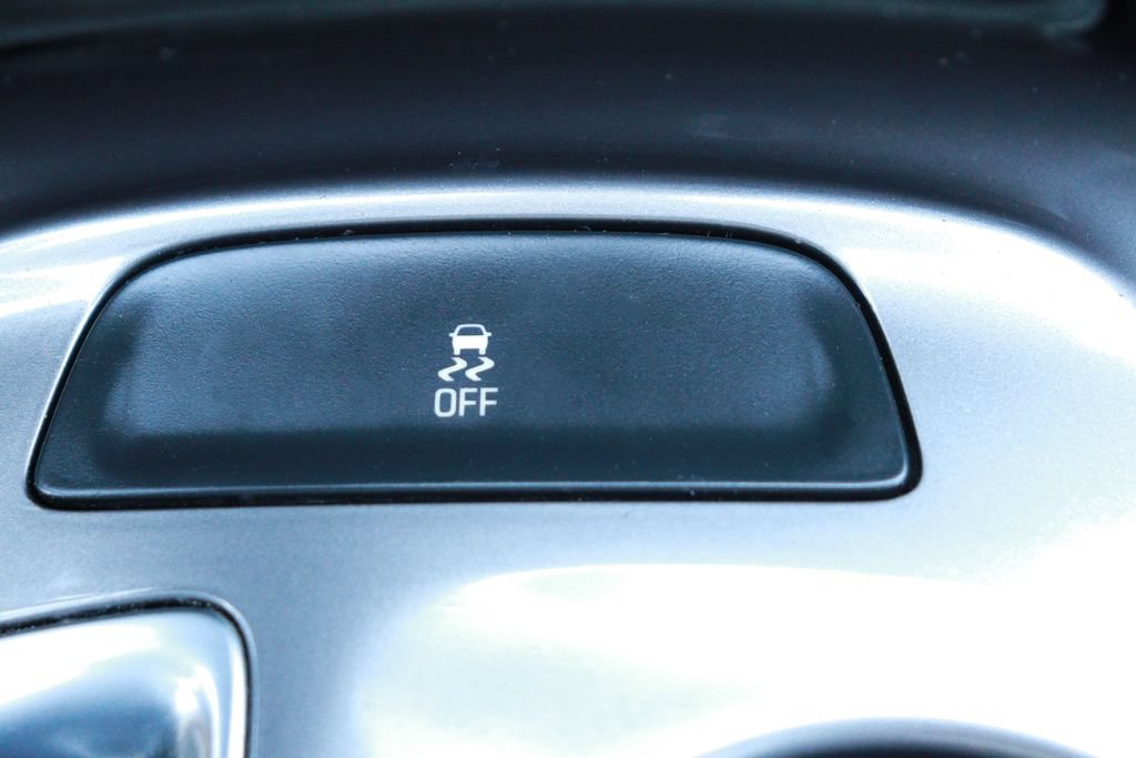 Used 2022 Chevrolet Malibu LS FWD image 16