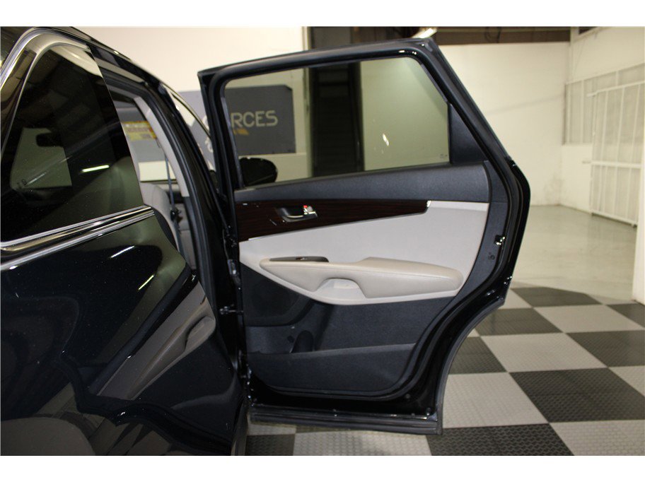 Used 2020 Kia Sorento LX image 25