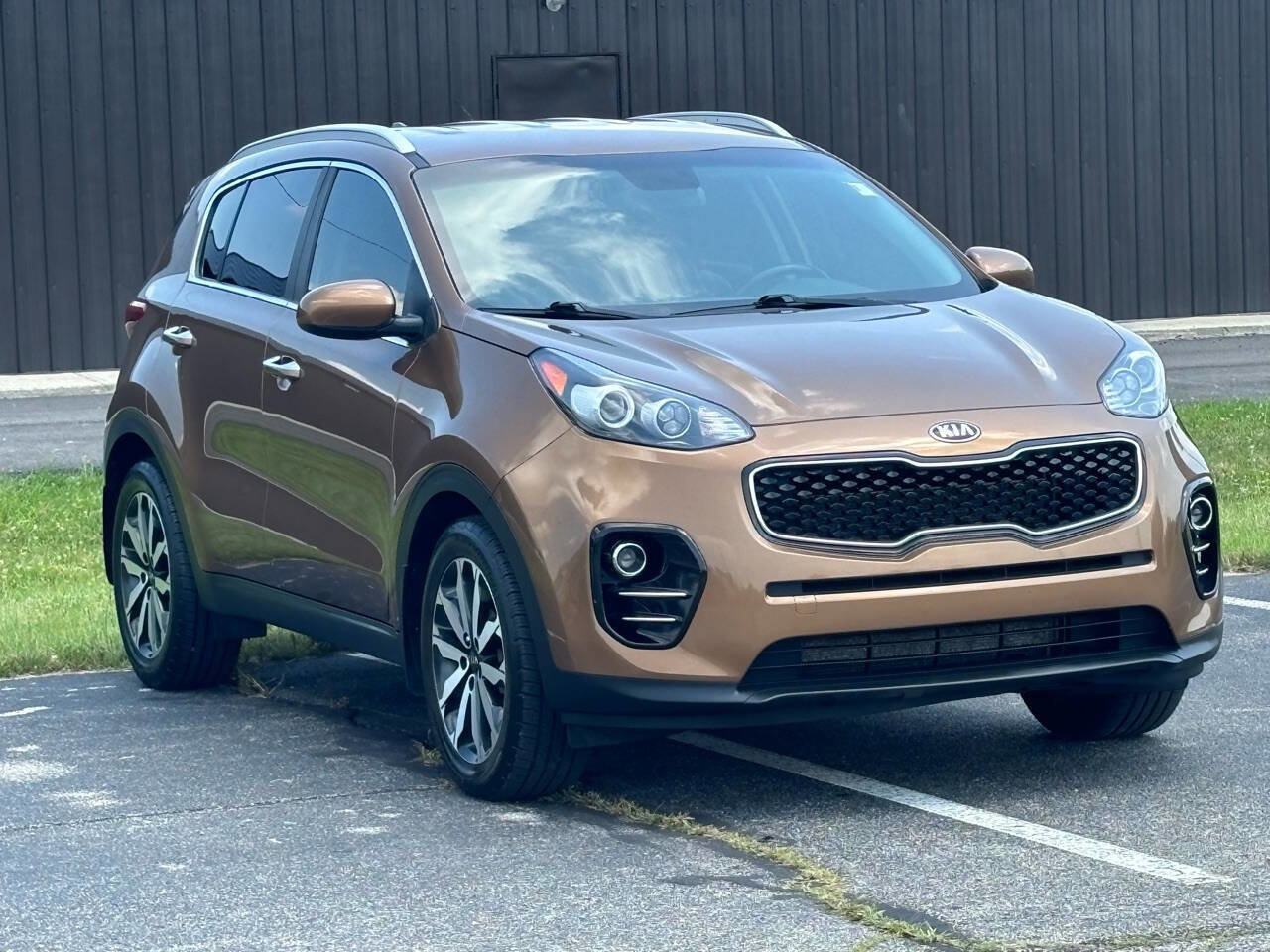 Used 2017 Kia Sportage EX image 1