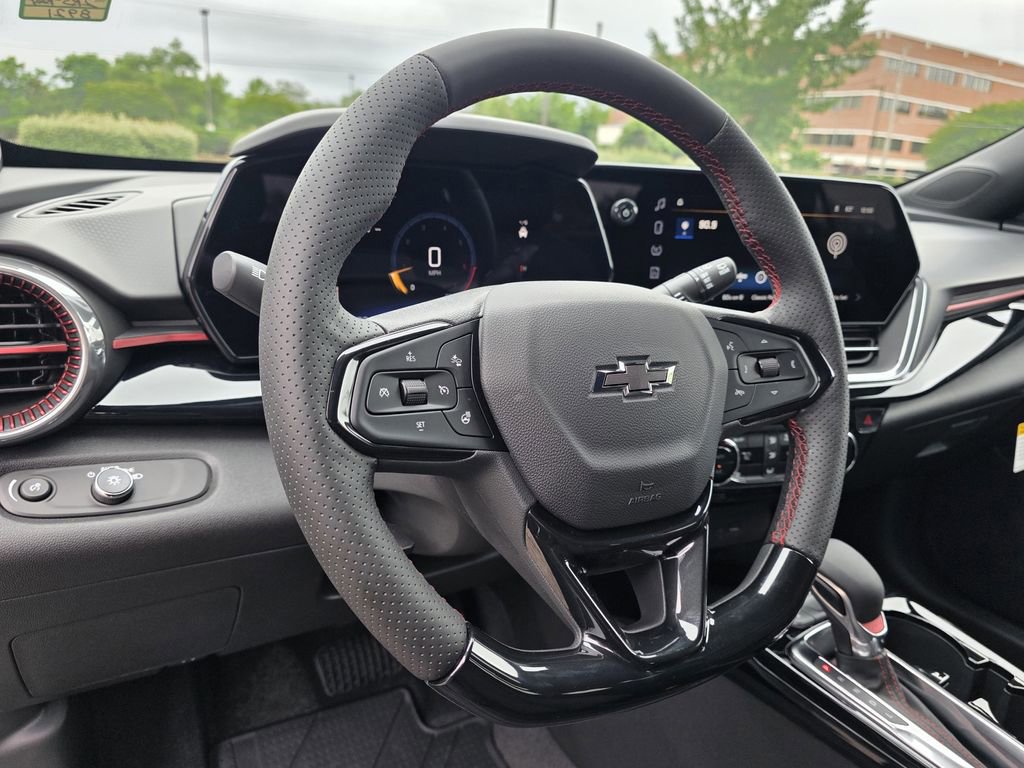 New 2026 Chevrolet Trax RS w/ Sunroof Package FWD image 10