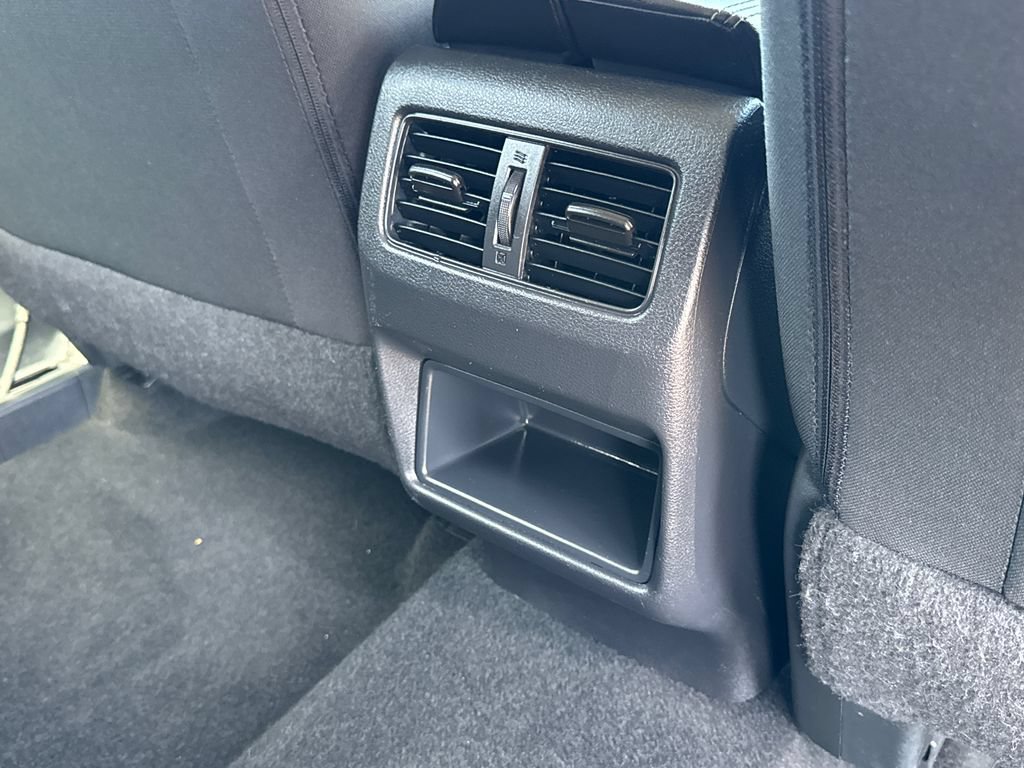 Used 2024 Nissan Rogue S FWD image 17