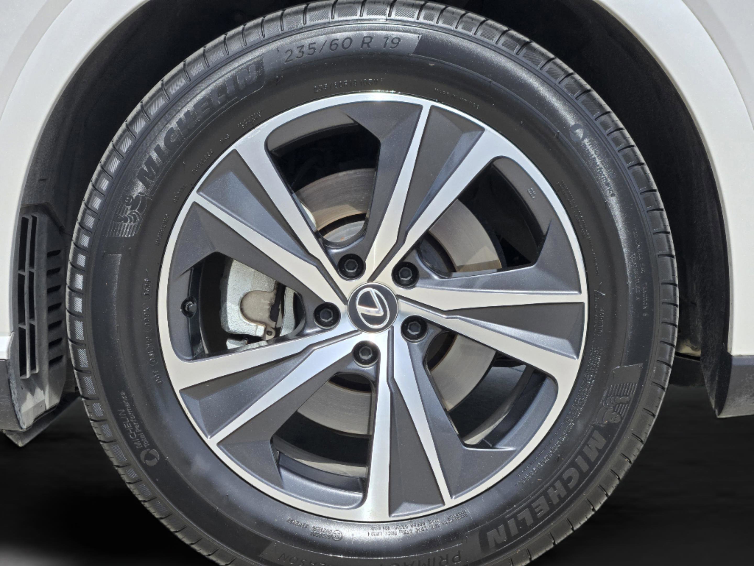 Used 2023 Lexus RX 350 Premium w/ Accessory Package (Z1) image 20