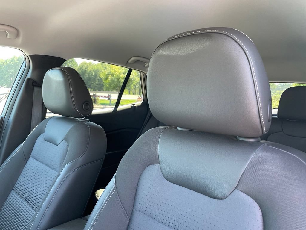 Used 2025 Chevrolet Trax LT w/ Driver Confidence Package FWD image 23