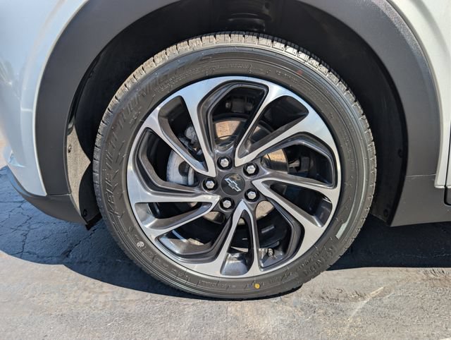 Used 2023 Chevrolet Bolt EUV Premier w/ Sun & Sound Package FWD image 30