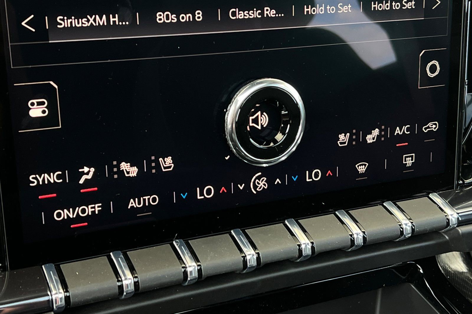 New 2026 GMC Yukon XL AT4 w/ AT4 Premium Plus Package image 22