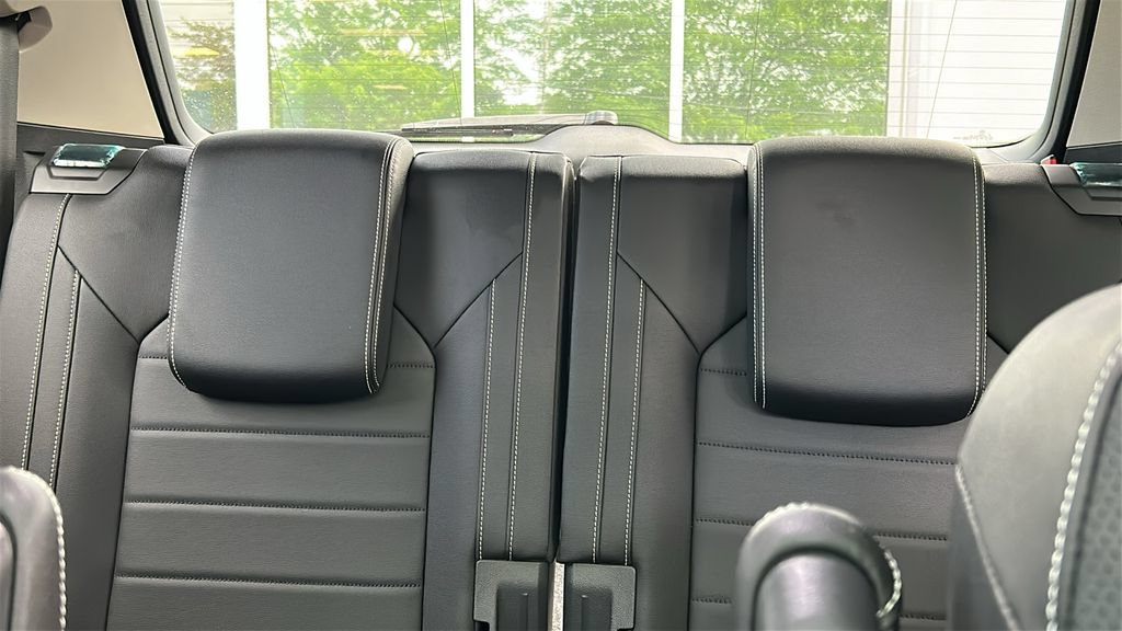 Used 2026 Volkswagen Atlas SEL AWD/4WD image 25