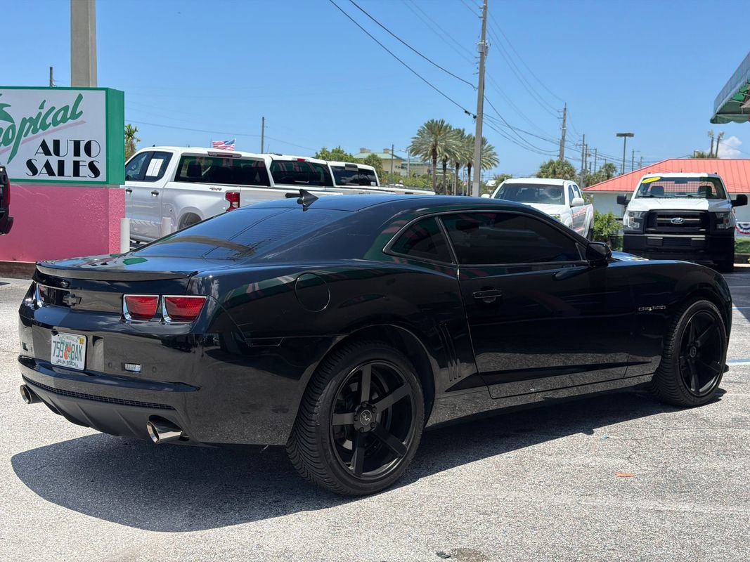 Used 2010 Chevrolet Camaro LT RWD image 5